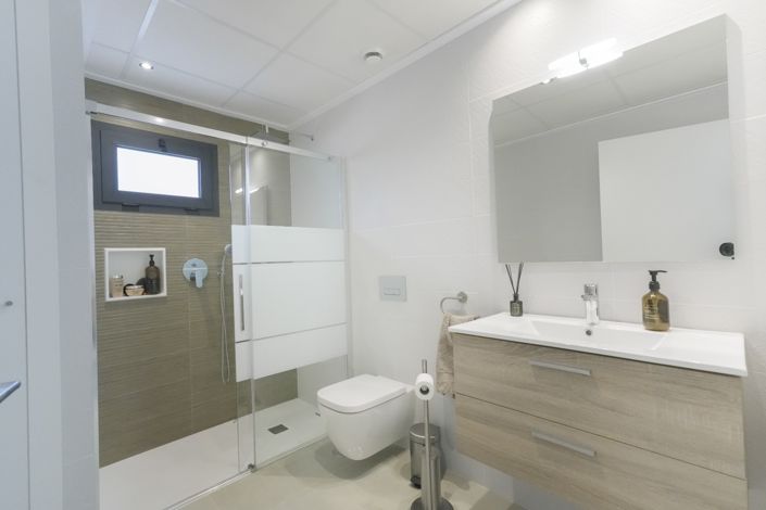 Image No.17-3 Bed Semi-Detached for sale