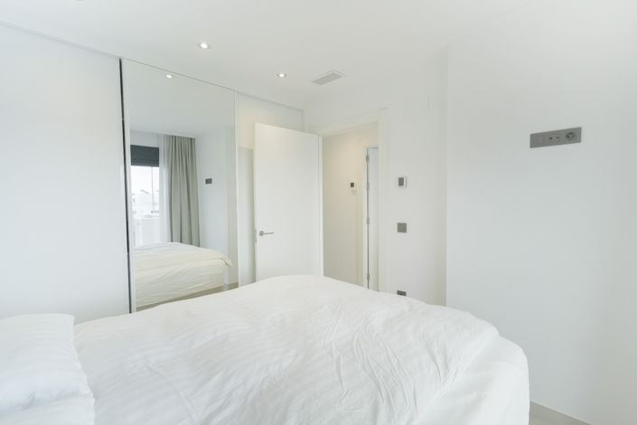 Image No.27-3 Bed Semi-Detached for sale