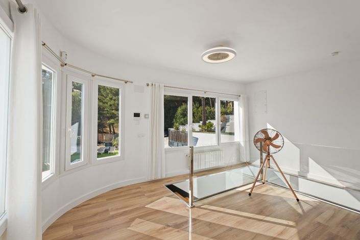 Image No.37-4 Bed Villa for sale