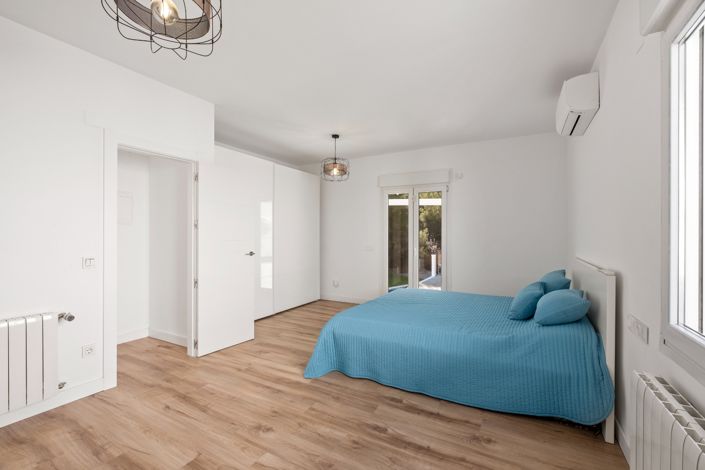 Image No.39-4 Bed Villa for sale