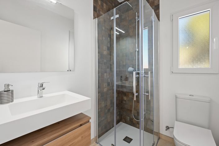 Image No.48-4 Bed Villa for sale