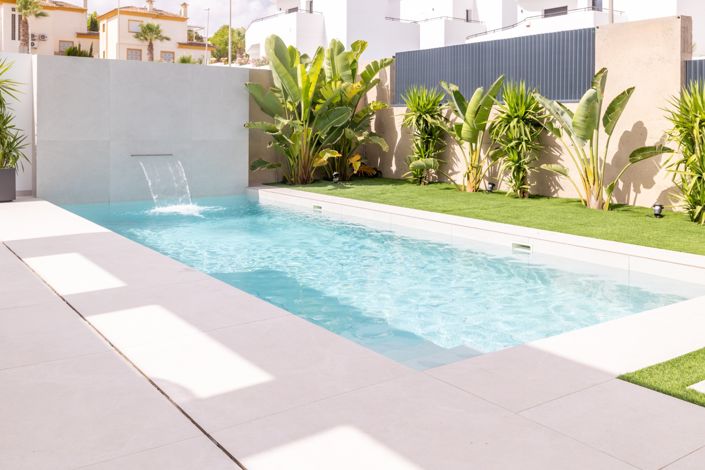 Image No.2-4 Bed Villa for sale