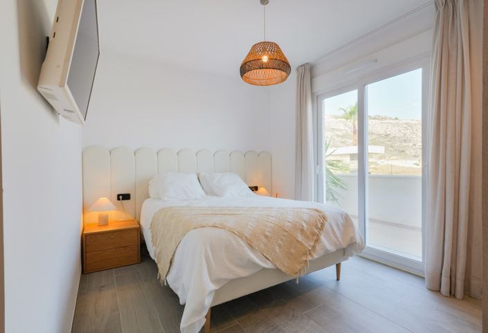 Image No.14-3 Bed Apartment for sale