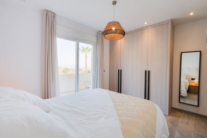 Image No.15-3 Bed Apartment for sale