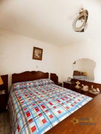 22-Perfect-condition-town-house-with-unique-view-Italy-Colledimezzo