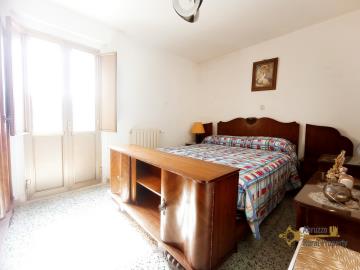 23-Incredible-town-house-with-Lake-view-roof-terrace-for-sale-Colledimezzo-Italy