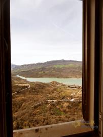 32-Perfect-condition-town-house-with-unique-view-Italy-Colledimezzo