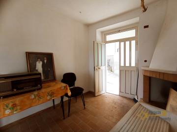 34-Incredible-town-house-with-Lake-view-roof-terrace-for-sale-Colledimezzo-Italy
