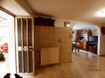 47-Perfect-condition-town-house-with-unique-view-Italy-Colledimezzo