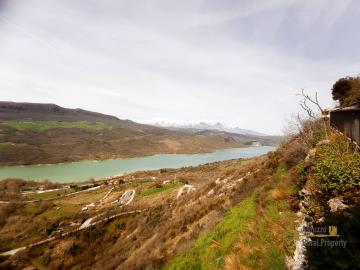 57-Perfect-condition-town-house-with-unique-view-Italy-Colledimezzo