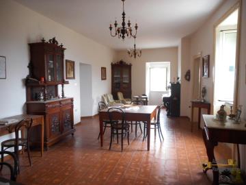 03-historic-palace-for-sale-italy-molise-bagnoli-del-trigno