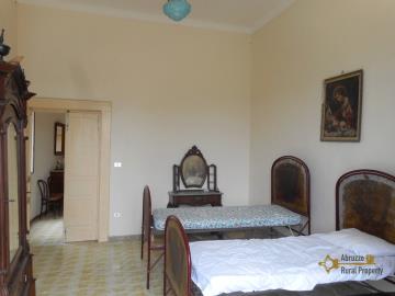11-historic-palace-for-sale-italy-molise-bagnoli-del-trigno