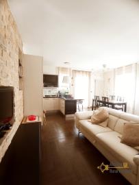 11-Completely-restored-town-house-with-small-garden-for-sale-Italy