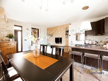13-Completely-restored-town-house-with-small-garden-for-sale-Italy