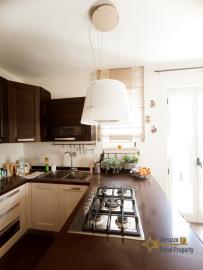 14-Completely-restored-town-house-with-small-garden-for-sale-Italy