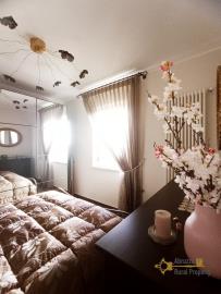 19-Completely-restored-town-house-with-small-garden-for-sale-Italy