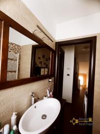 21-Completely-restored-town-house-with-small-garden-for-sale-Italy