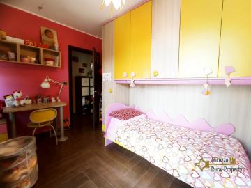 27-Completely-restored-town-house-with-small-garden-for-sale-Italy