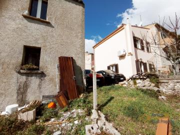 32-Completely-restored-town-house-with-small-garden-for-sale-Italy