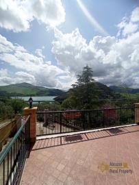 05-Incredible-lake-view-villa-with-land-for-sale-guardialfiera-molise-italy