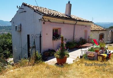 01-Restored-cottage-with-panoramic-view-for-sale-Abruzzo