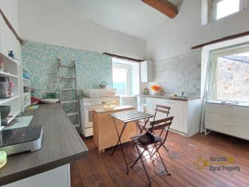 07-Restored-cottage-with-panoramic-view-for-sale-Abruzzo