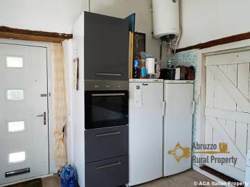 08a-Restored-cottage-with-panoramic-view-for-sale-Abruzzo