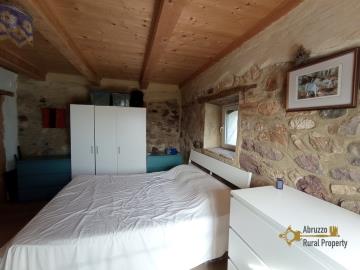 19-Restored-cottage-with-panoramic-view-for-sale-Abruzzo