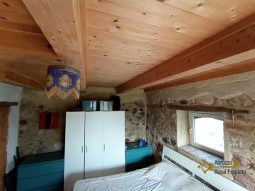 21-Restored-cottage-with-panoramic-view-for-sale-Abruzzo