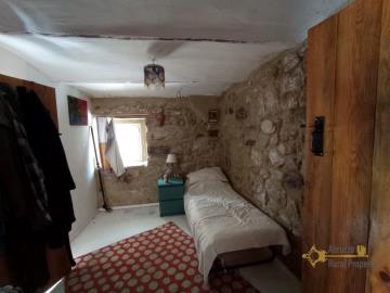 23-Restored-cottage-with-panoramic-view-for-sale-Abruzzo