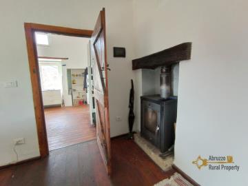 36-Restored-cottage-with-panoramic-view-for-sale-Abruzzo