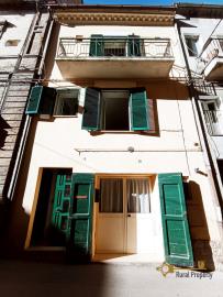 01-Perfect-condition-town-huose-with-annex-for-sale-Casalbordino