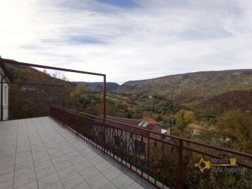 11-detached-country-house-with-garage-garden-and-panoramic-terrace-for-sale-italy-abruzzo-roccaspinalv