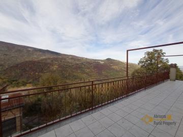 12-detached-country-house-with-garage-garden-and-panoramic-terrace-for-sale-italy-abruzzo-roccaspinalv