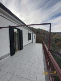 14-detached-country-house-with-garage-garden-and-panoramic-terrace-for-sale-italy-abruzzo-roccaspinalv