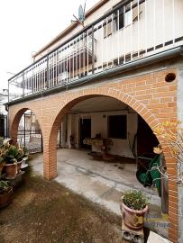 05-large-town-house-with-terrace-and-garden-for-sale-italy-abruzzo-carpineto-sinello