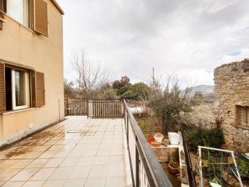07-large-town-house-with-terrace-and-garden-for-sale-italy-abruzzo-carpineto-sinello