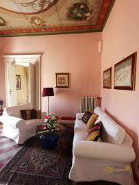 10-elegant-restored-apartment-in-historical-palace-italy-molise-larino
