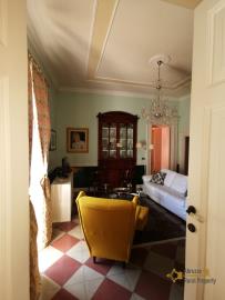 13-elegant-restored-apartment-in-historical-palace-italy-molise-larino
