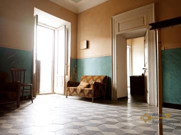 13-Incredible-historic-apartament-with-three-bedrooms-for-sale-Torricella-Peligna