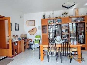 Image04-large-country-house-with-land-for-sale-Italy-Atessa