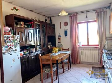 Image10-large-country-house-with-land-for-sale-Italy-Atessa