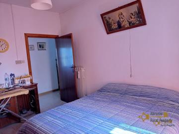 Image14-large-country-house-with-land-for-sale-Italy-Atessa