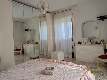 Image20-large-country-house-with-land-for-sale-Italy-Atessa