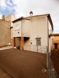 03-Perfect-town-house-with-terrace-and-garage-for-sale-guilmi
