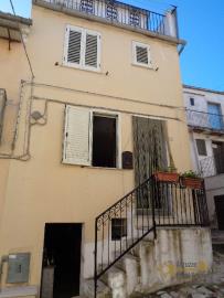 02-town-house-with-terrace-for-sale-molise-lucito