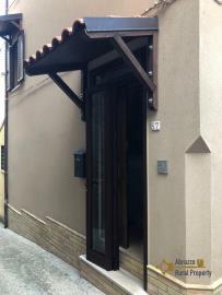05-renovated-town-house-with-taverna-and-sea-view-italy-abruzzo-casalbordino