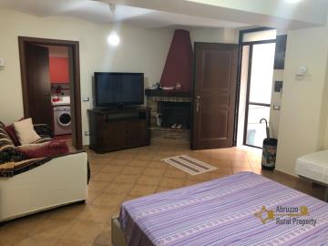 36-renovated-town-house-with-taverna-and-sea-view-italy-abruzzo-casalbordino
