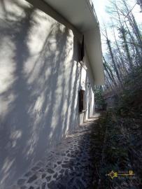 17-Rural-cottage-woodland-for-sale-italy-Abruzzo-Carpineto-della-Nora
