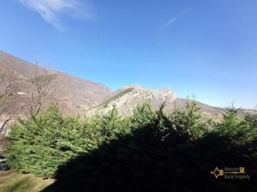 32-Rural-cottage-woodland-for-sale-italy-Abruzzo-Carpineto-della-Nora
